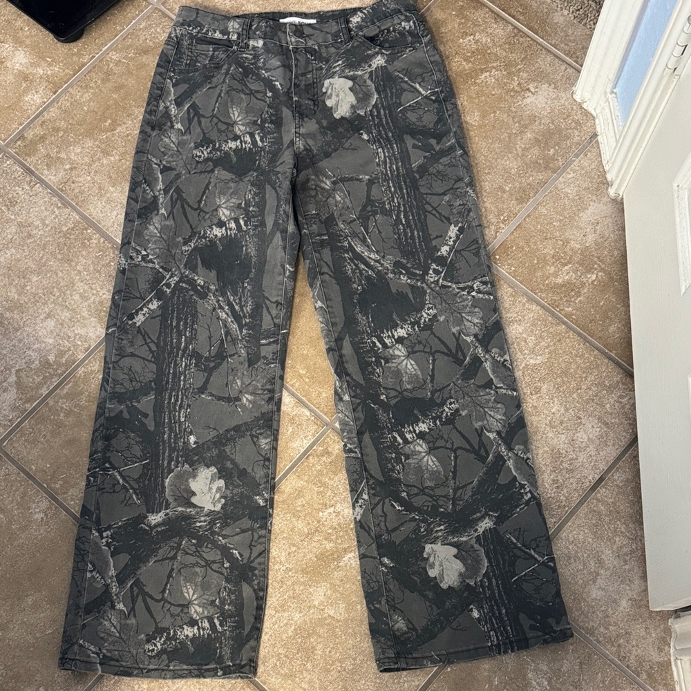 LOVE SOHO Camouflage Gray Denim Straight  Leg Jeans 5-Pocket Size 13